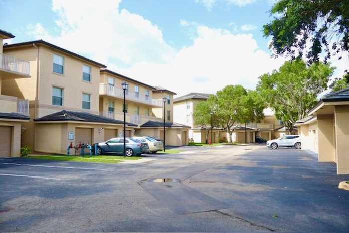 photo 2: 2080 Greenview Shores Boulevard Unit 419, Wellington FL 33414