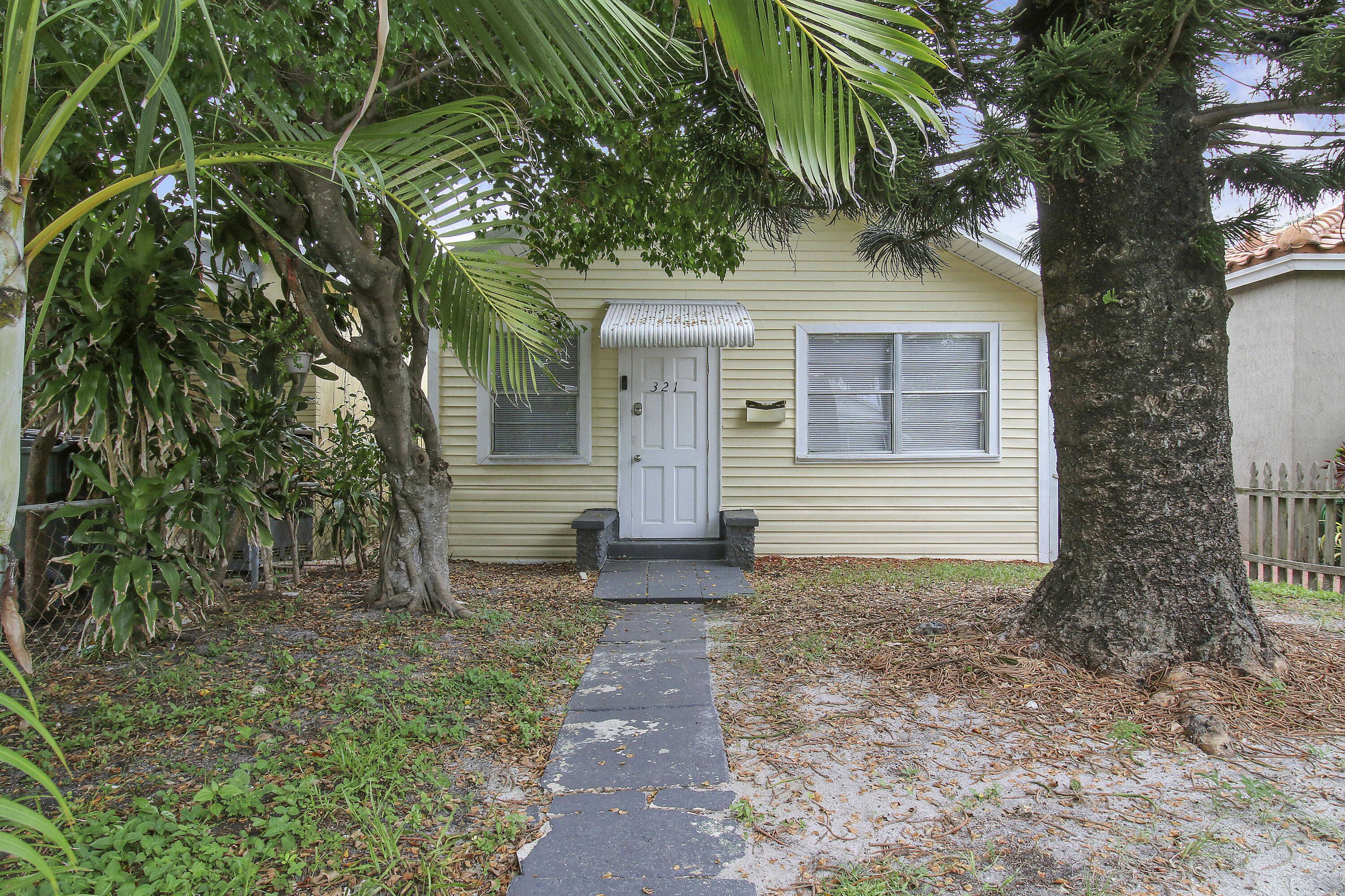 photo 1: 321 D Street, Lake Worth Beach FL 33460