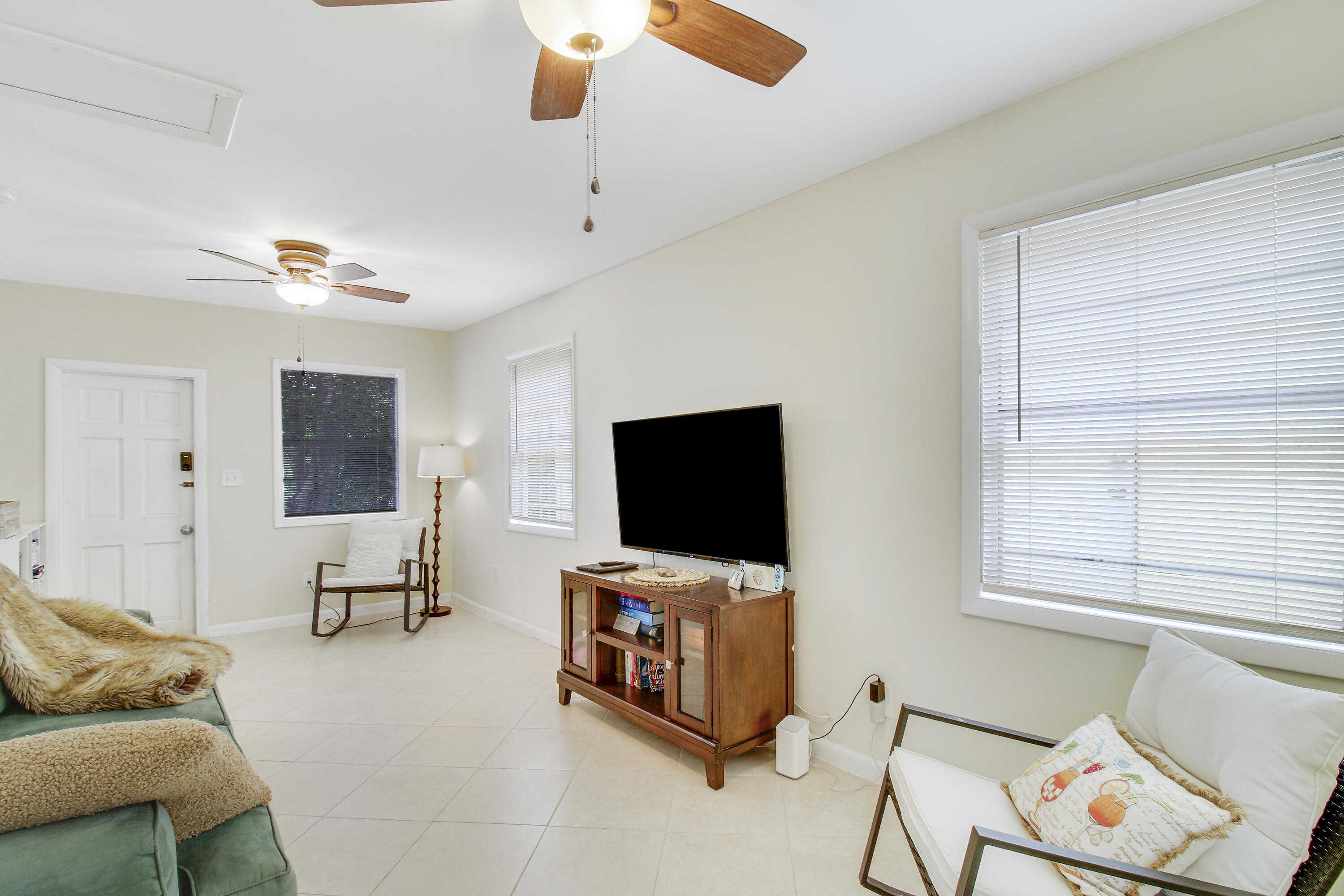 photo 3: 321 D Street, Lake Worth Beach FL 33460