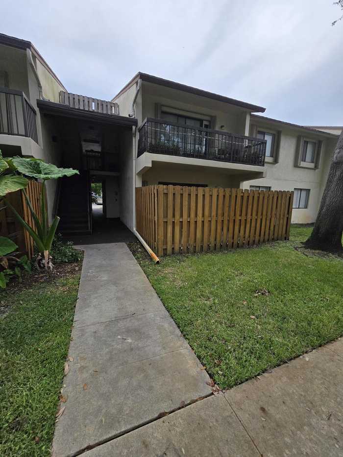 photo 2: 3402 Gardens East Drive Unit 16a, Palm Beach Gardens FL 33410