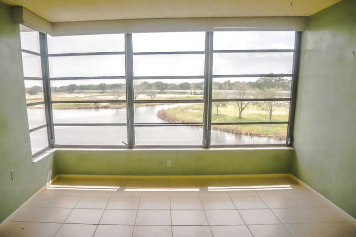 photo 2: 3520 Whitehall Drive Unit 401, West Palm Beach FL 33401