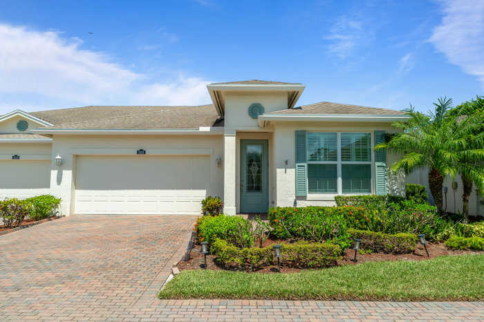 photo 1: 1832 Red Oak Ter Terrace, Vero Beach FL 32966