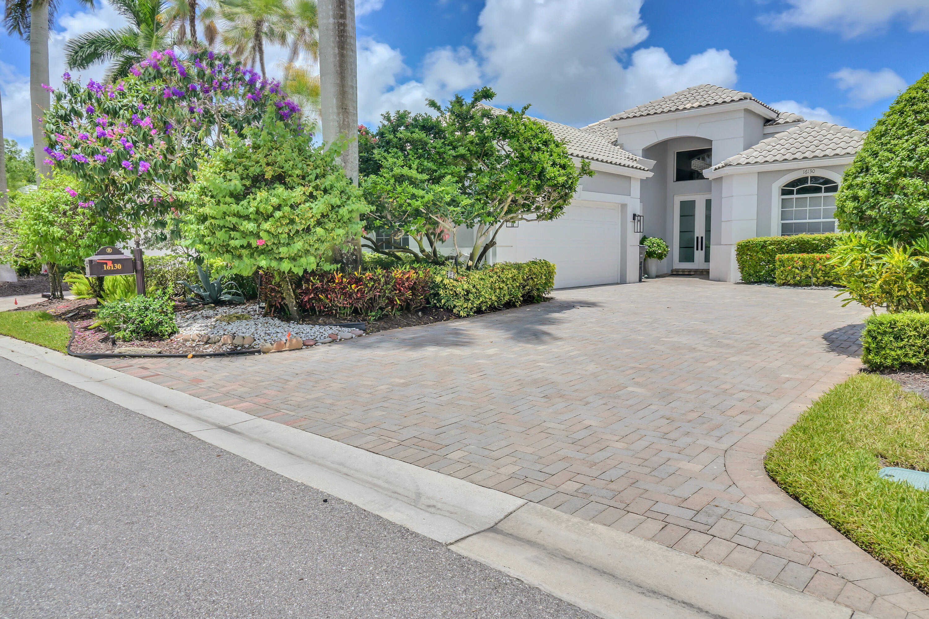 photo 1: 16130 Villa Vizcaya Place, Delray Beach FL 33446