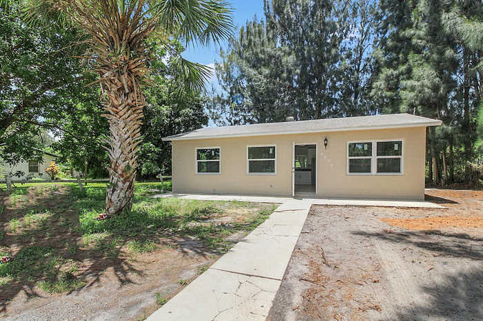 photo 1: 5007 Barcelona Avenue, Fort Pierce FL 34946