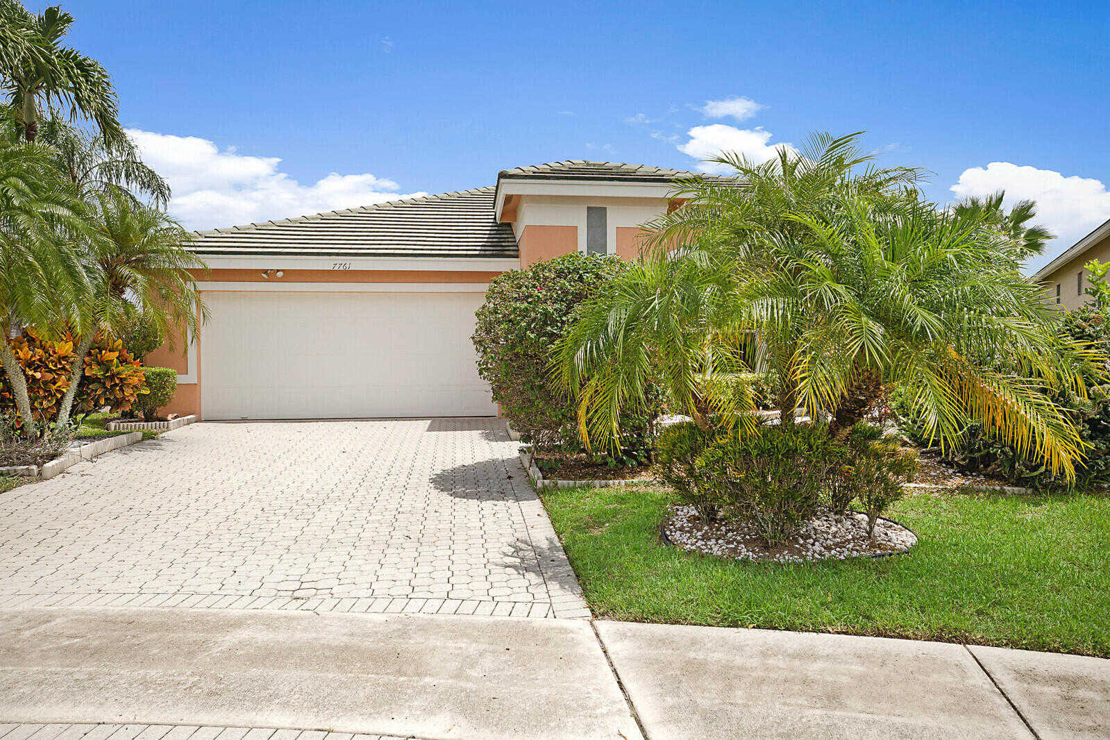 photo 1: 7761 Carrington Court, Boynton Beach FL 33472