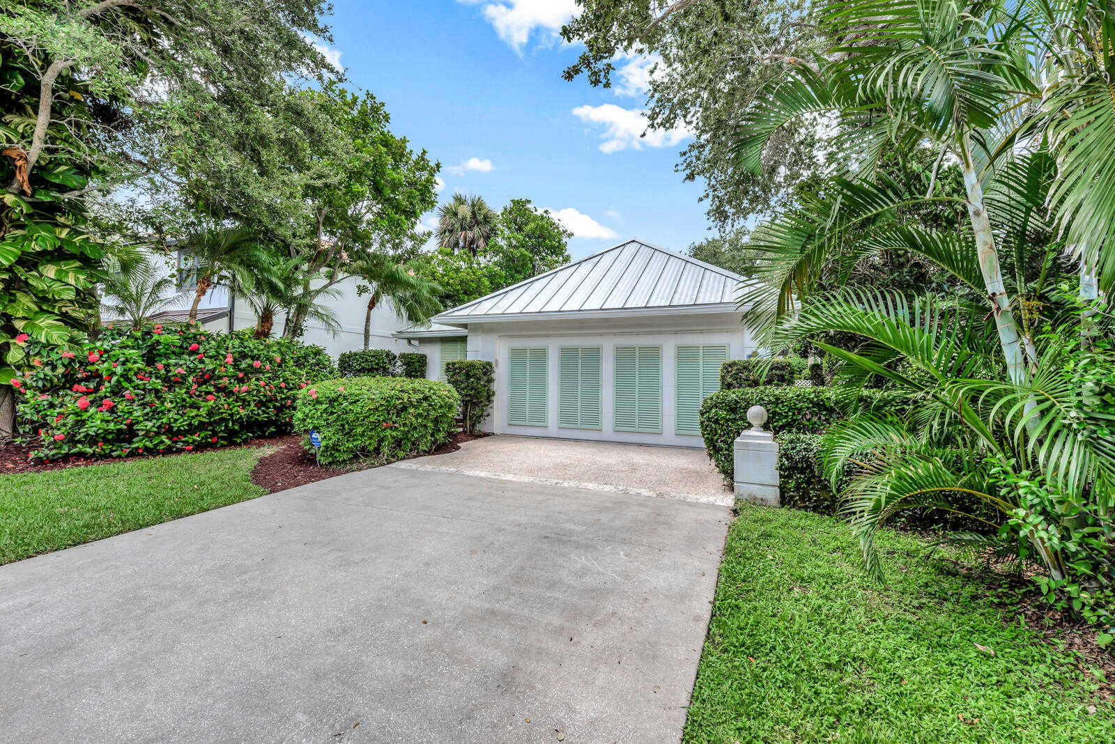 photo 1: 774 Bougainvilia Lane, Vero Beach FL 32963