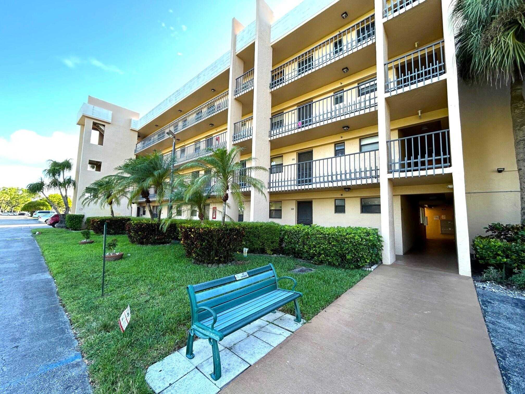 photo 1: 4760 Lucerne Lakes Boulevard Unit 303, Lake Worth FL 33467