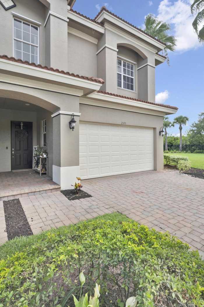 photo 2: 2570 Marshfield Court, Port Saint Lucie FL 34953