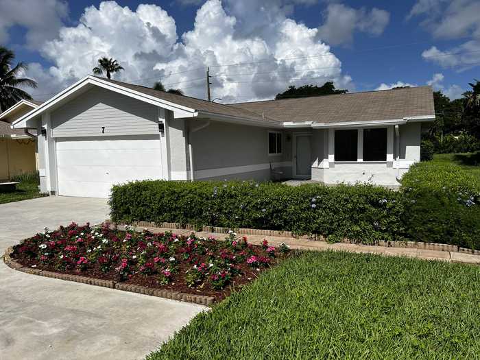 photo 1: 7 Eaton Place, Boynton Beach FL 33426