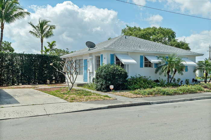 photo 2: 1032 J Street, Lake Worth Beach FL 33460