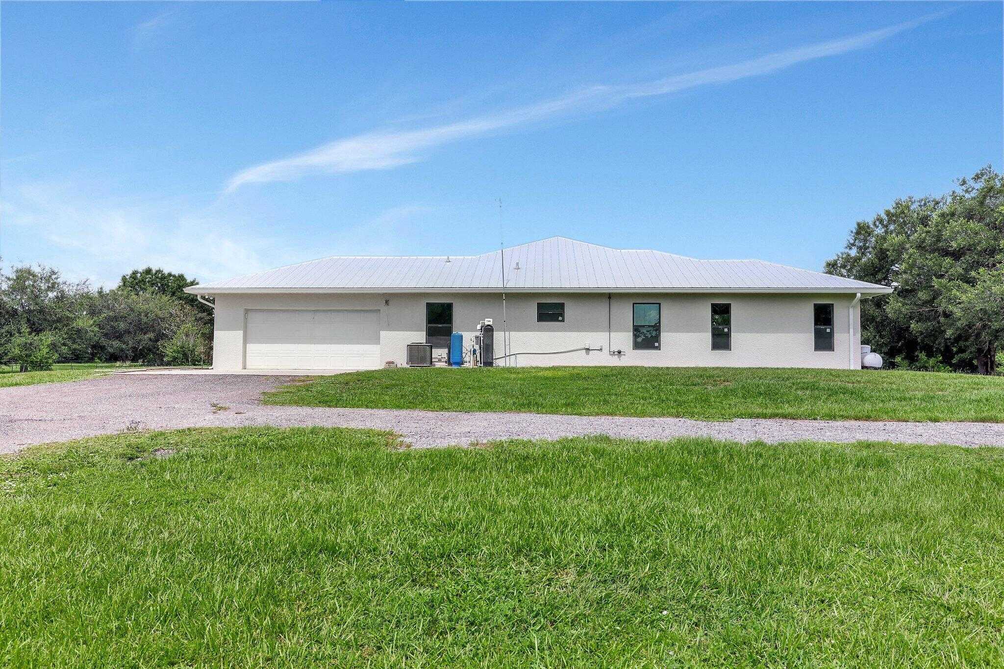 photo 3: 5890 56th Parkway, Okeechobee FL 34972