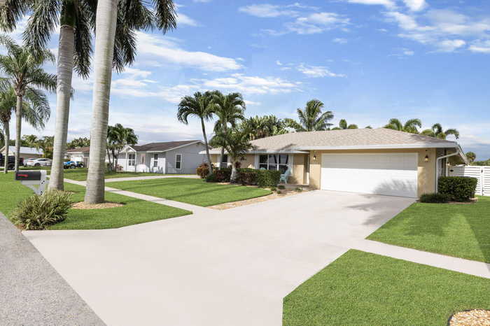 photo 2: 112 Segovia Avenue, Royal Palm Beach FL 33411