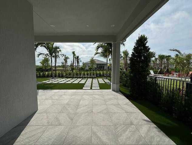 photo 3: 10100 Regency Way, Palm Beach Gardens FL 33412