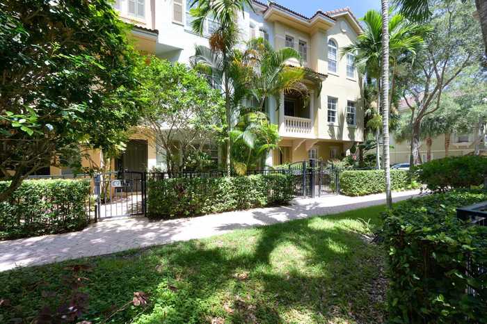 photo 1: 2717 Ravella Way, Palm Beach Gardens FL 33410