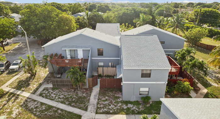 photo 1: 4 Crossings Circle Unit D, Boynton Beach FL 33435