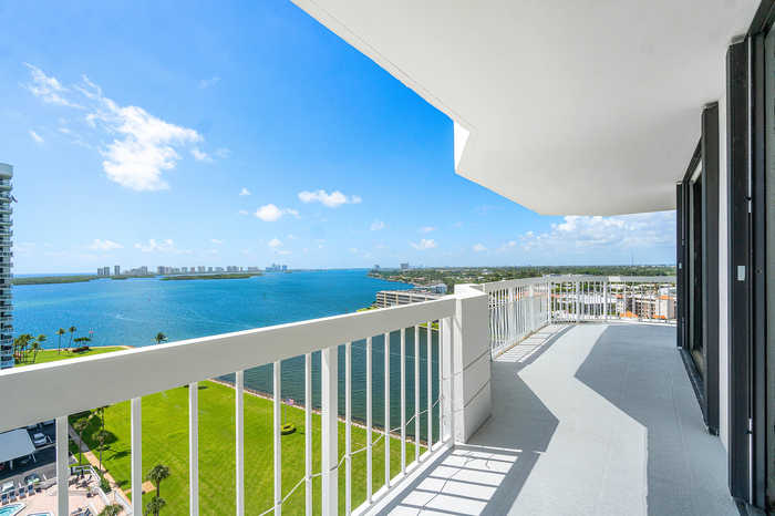 photo 1: 123 Lakeshore Drive Unit 1543, North Palm Beach FL 33408