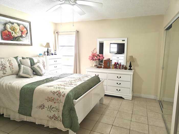 photo 11: 10 Golfs Edge Unit D, West Palm Beach FL 33417