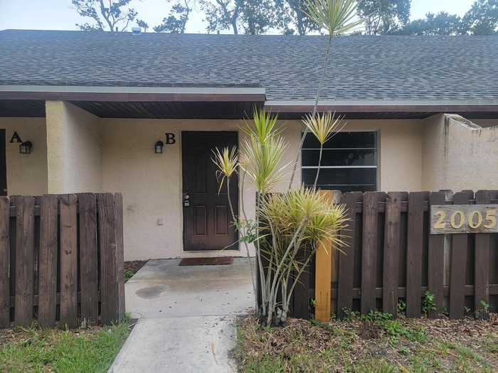 photo 1: 2005 Oleander Boulevard Unit Apt B, Fort Pierce FL 34950