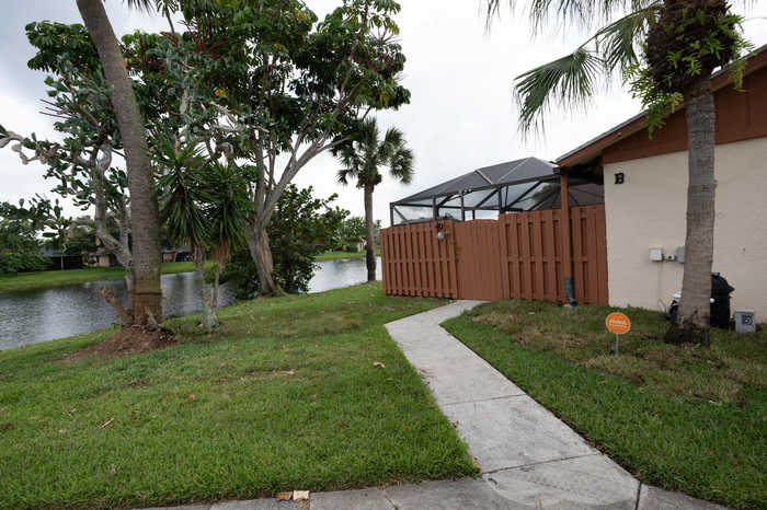 photo 2: 1171 Summit Place Circle Unit B, West Palm Beach FL 33415