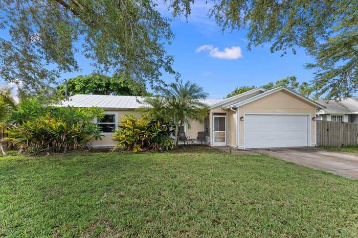 photo 2: 850 Durham Terrace, Port Saint Lucie FL 34953