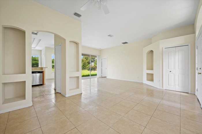 photo 8: 486 College Park Road, Port Saint Lucie FL 34953