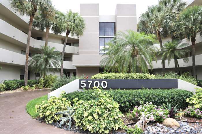 photo 1: 5700 Camino Del Sol Unit 103, Boca Raton FL 33433