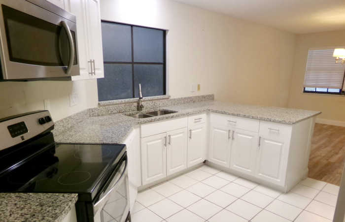 photo 16: 138 Weybridge Circle Unit B, Royal Palm Beach FL 33411