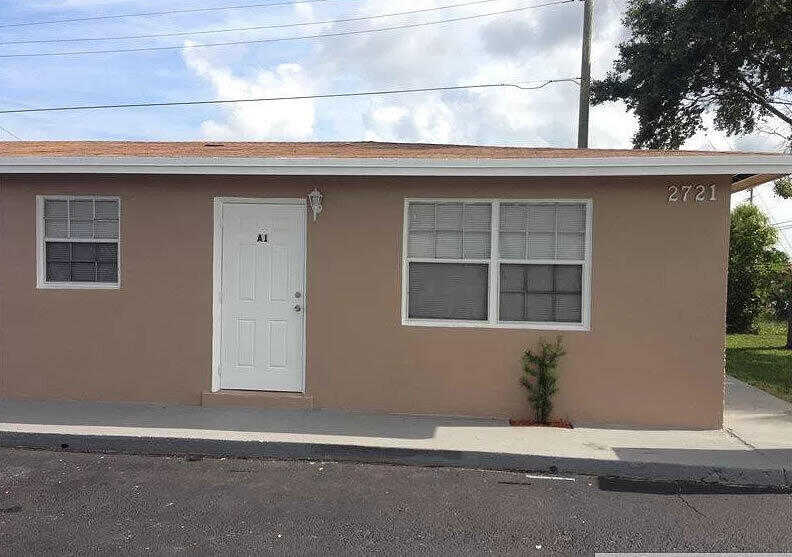 photo 3: 2721 Avenue Unit A1, Riviera Beach FL 33404