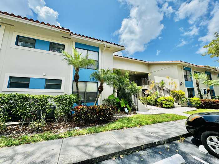 photo 1: 1541 Balfour Point Drive Unit D, West Palm Beach FL 33411