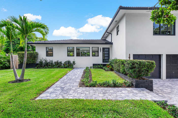 photo 2: 2402 Seacrest Boulevard, Delray Beach FL 33444