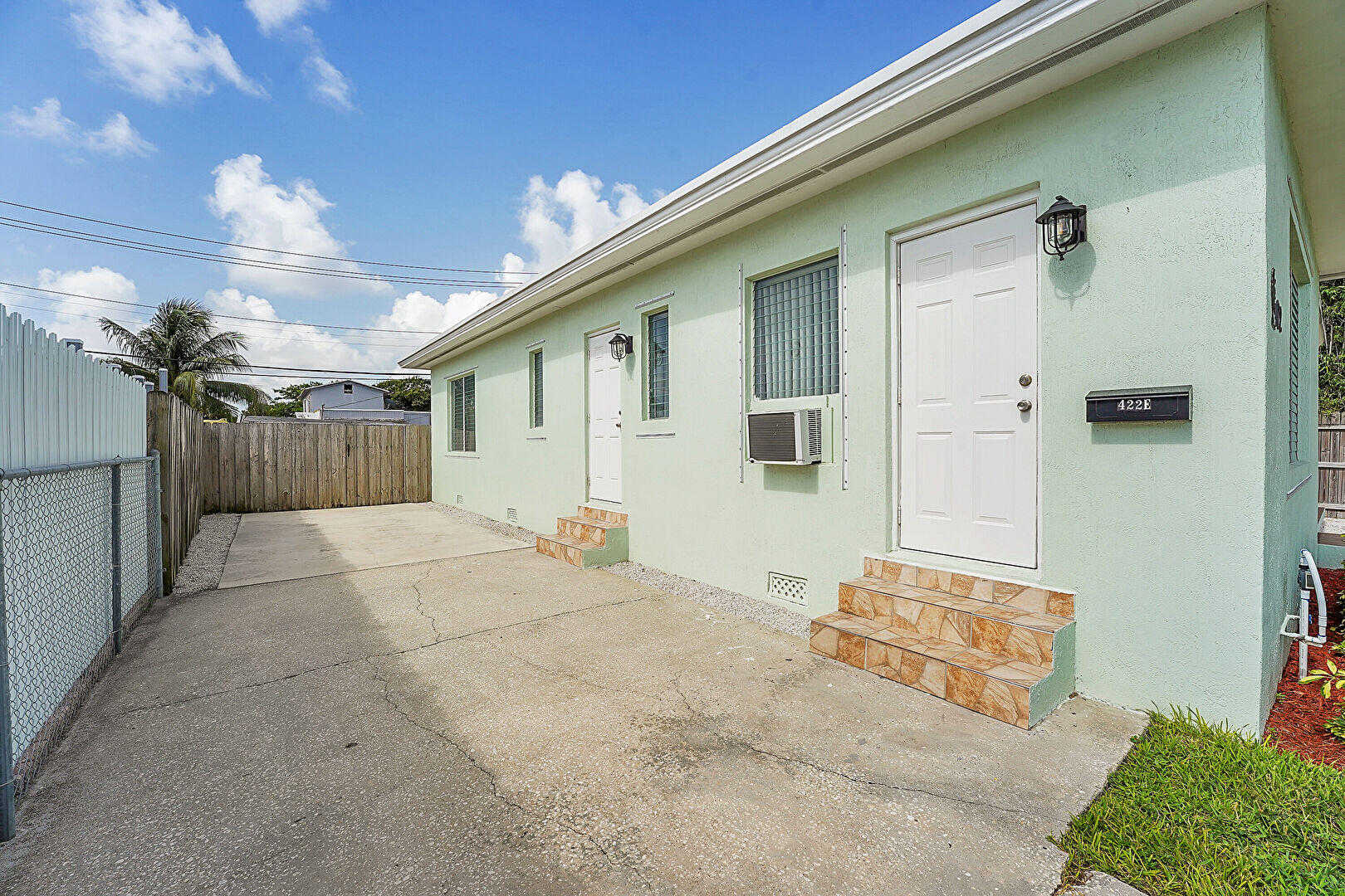 photo 3: 422 Winters Street, West Palm Beach FL 33405