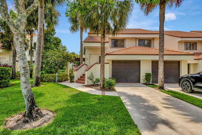 photo 2: 401 Sea Oats Drive Unit E, Juno Beach FL 33408