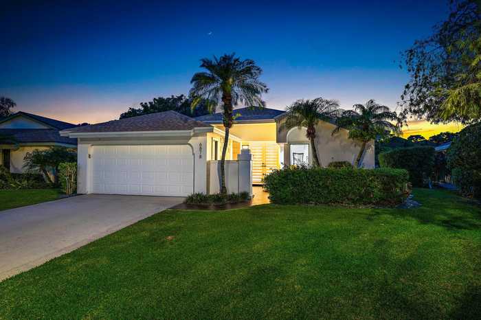 photo 1: 6878 Touchstone Circle, Palm Beach Gardens FL 33418