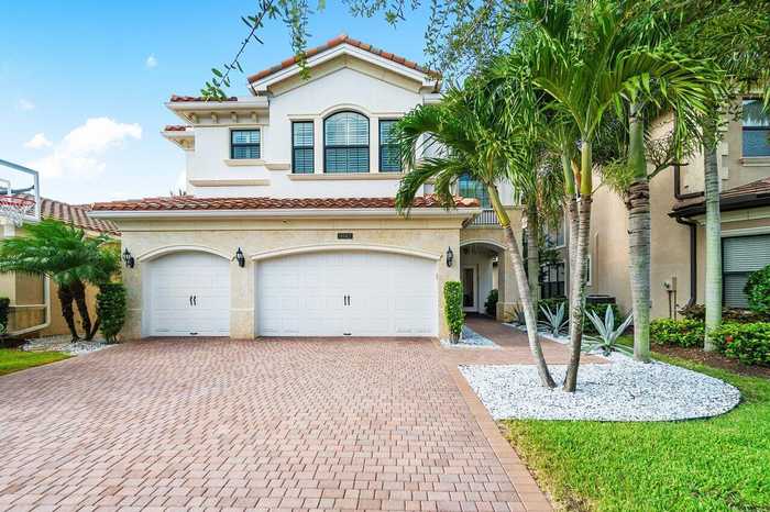 photo 1: 9542 Eden Roc Court, Delray Beach FL 33446