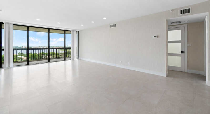 photo 2: 1900 Consulate Place Unit 1002, West Palm Beach FL 33401