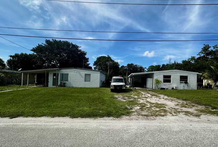 photo 1: 2906 Carver Street, Fort Pierce FL 34947