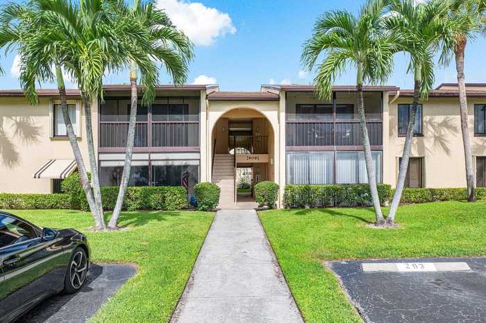 photo 1: 609 Sea Pine Way Unit B2, Greenacres FL 33415