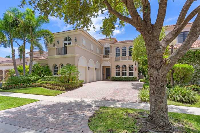 photo 1: 17929 Villa Club Way, Boca Raton FL 33496