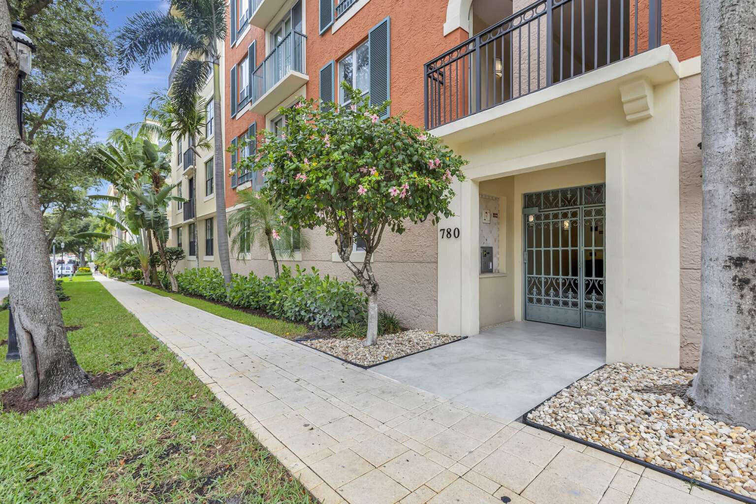 photo 3: 780 Sapodilla Avenue Unit 507, West Palm Beach FL 33401