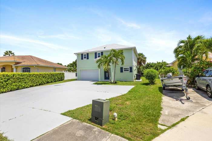 photo 2: 1261 Bonefish Court, Fort Pierce FL 34949