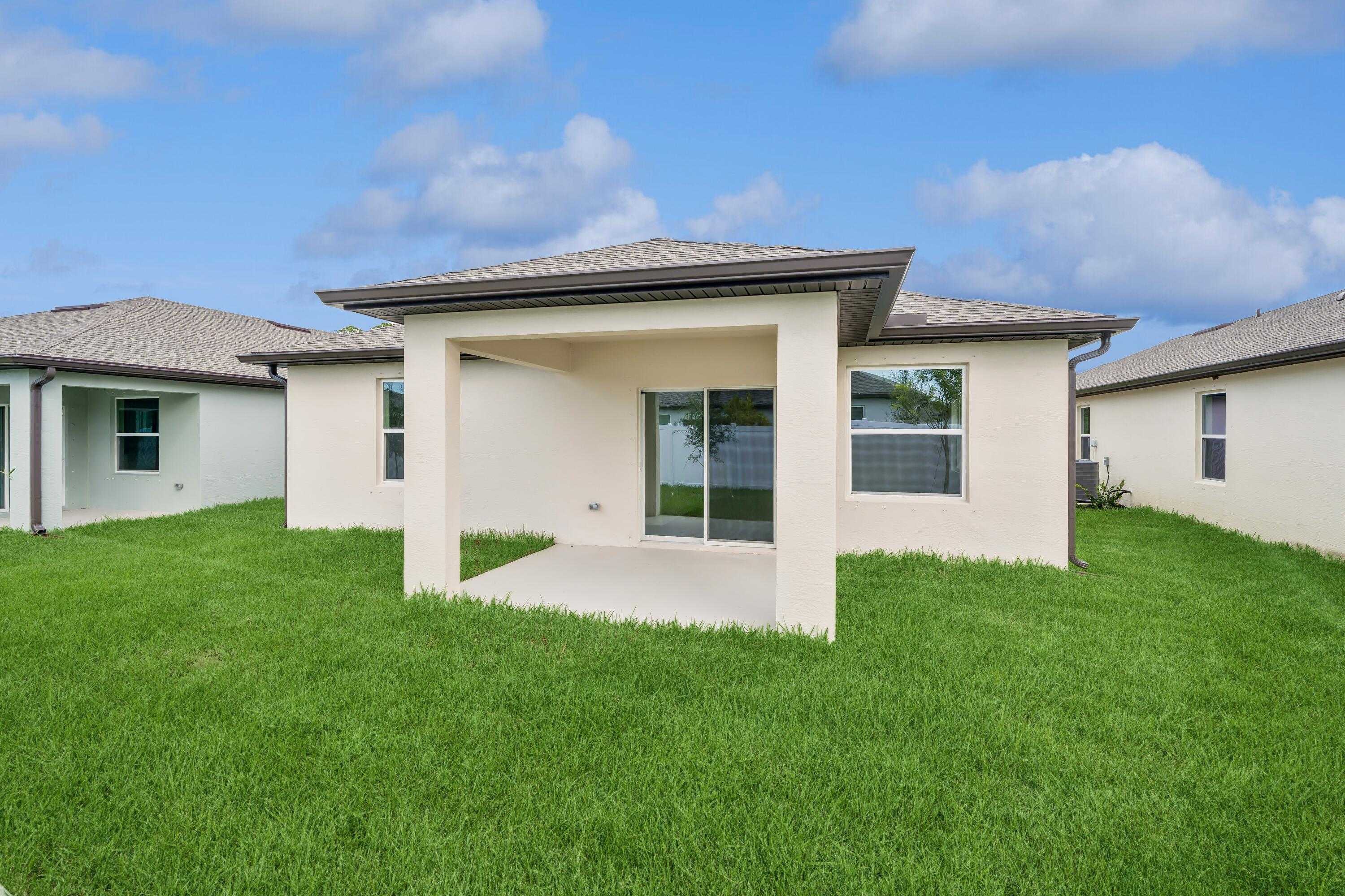 photo 2: 5024 Armina Place Unit 168, Fort Pierce FL 34951