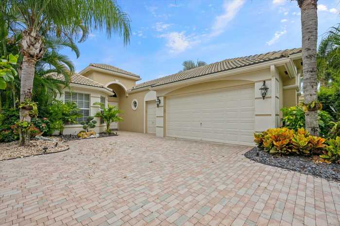 photo 2: 10801 Northgreen Drive, Lake Worth FL 33449