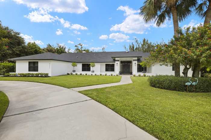 photo 2: 14810 Horseshoe Trace, Wellington FL 33414