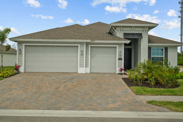 photo 2: 6431 High Pointe Circle, Vero Beach FL 32967