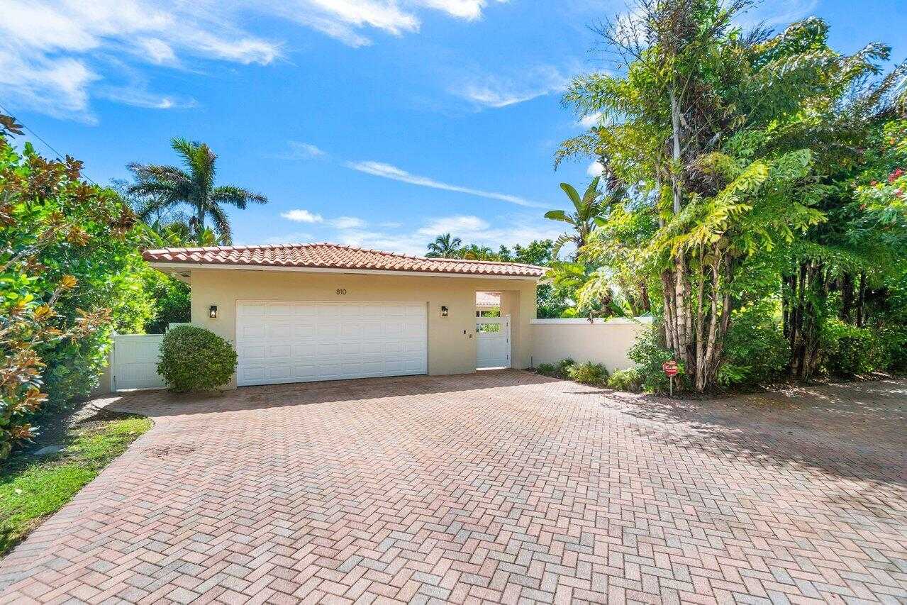 photo 2: 810 Golfview Road, Lake Worth Beach FL 33460