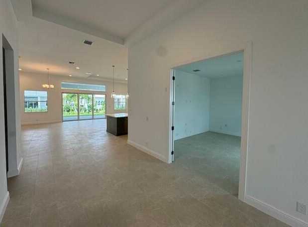 photo 2: 10035 Seagrass Way, Palm Beach Gardens FL 33412