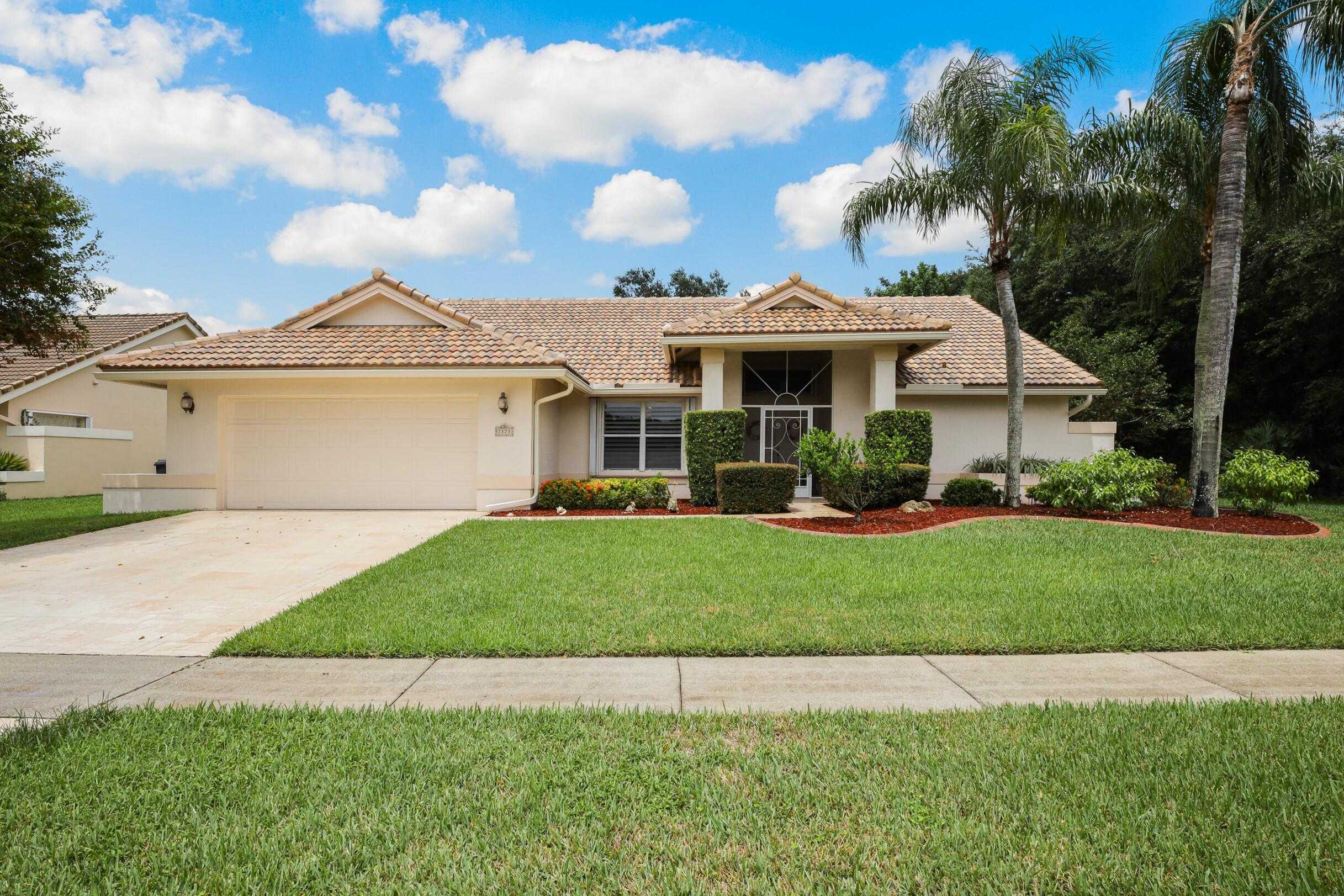 photo 1: 7171 Brickyard Circle, Lake Worth FL 33467