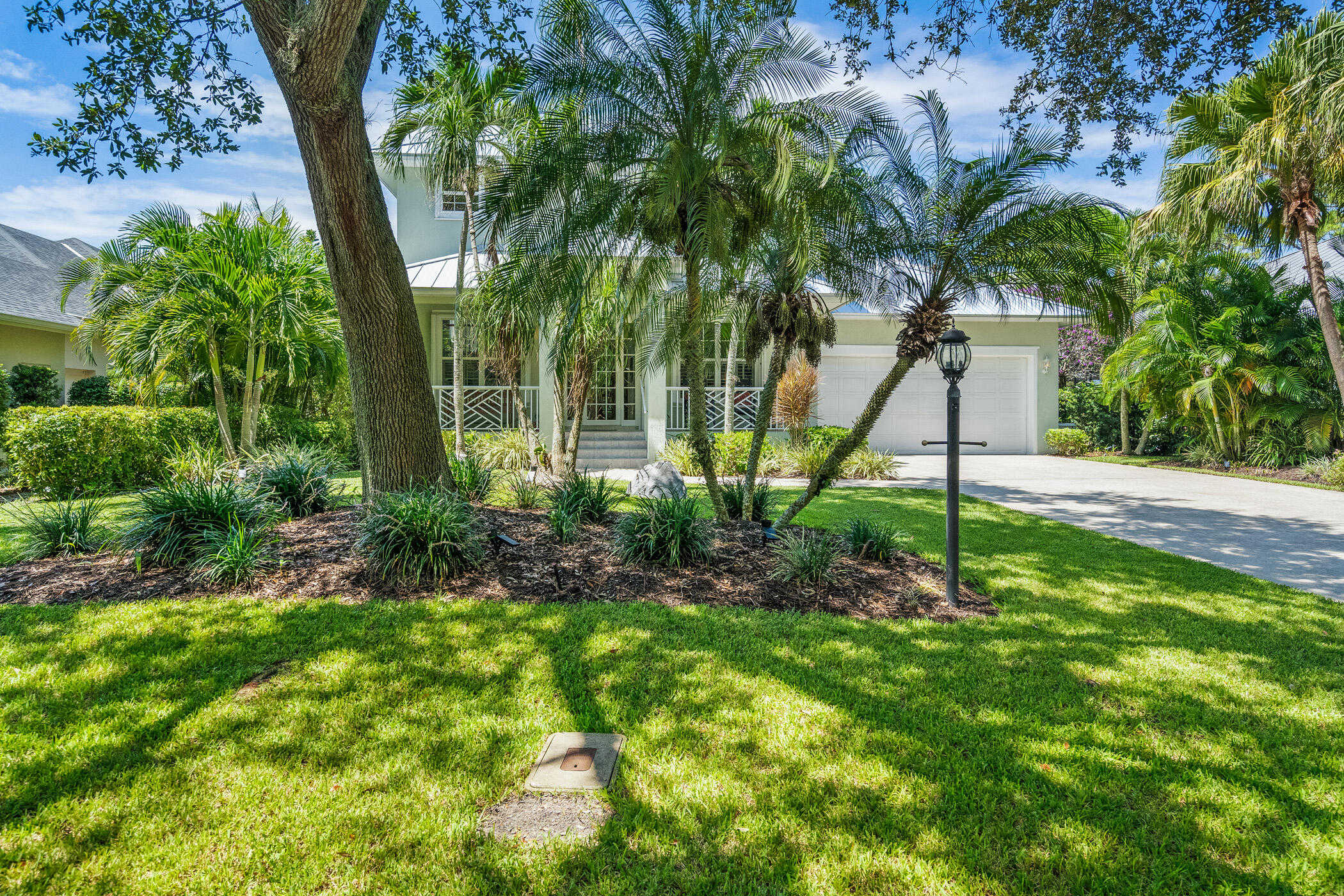 photo 2: 886 Carolina Circle, Vero Beach FL 32962