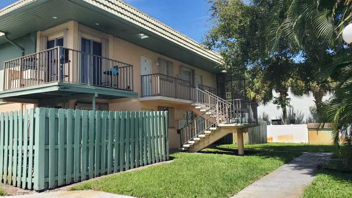 photo 1: 1856 Fairview Villas Drive Unit 2, Palm Springs FL 33406