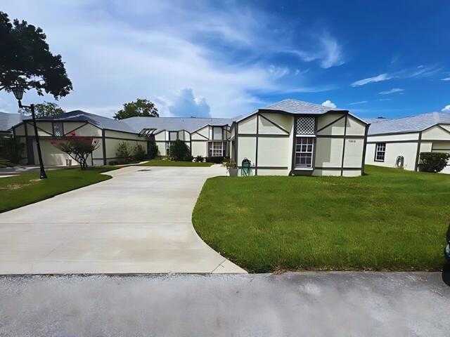 photo 1: 7950 Brighton Manor, Vero Beach FL 32966